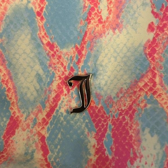 Juicy Couture Neon
Preppy Pink Large
Tunnel Flap Envelope
Cross Body Purse
Y2K. - Picture 5 of 15